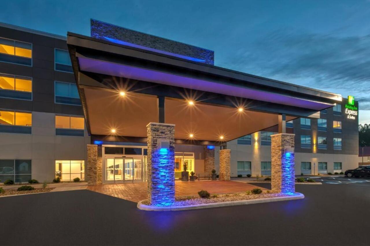 Holiday Inn Express & Suites - Milan - Sandusky Area By Ihg Exteriér fotografie